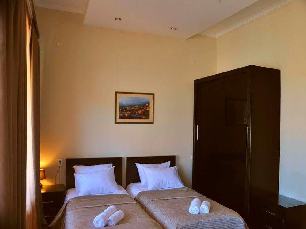 Gold Star Hotel Tbilisi Zewnętrze zdjęcie